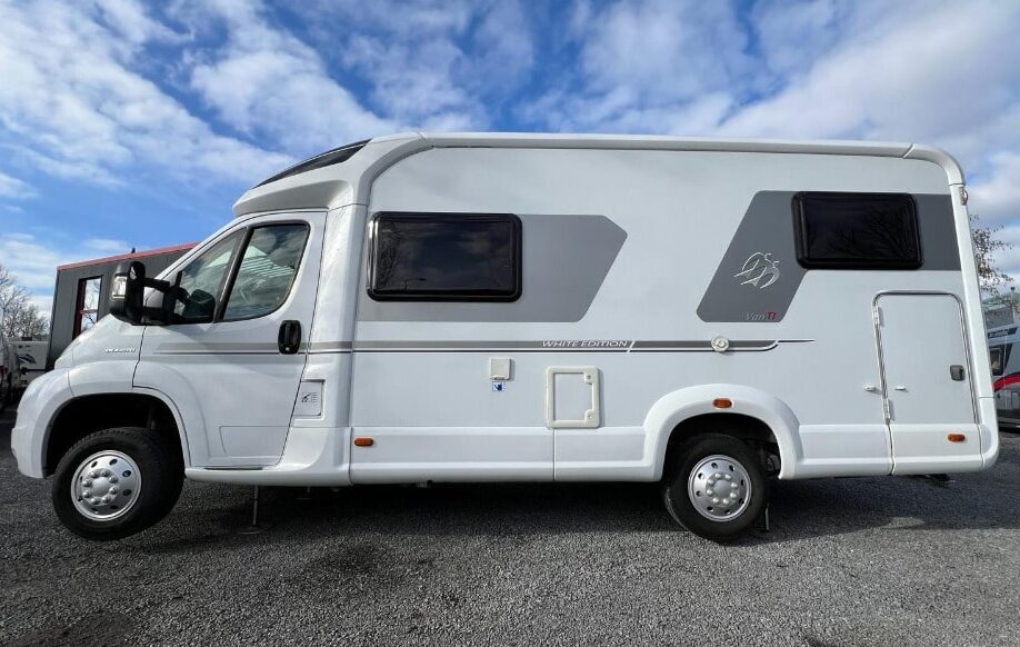 geplaatst levelsysteem op een camper